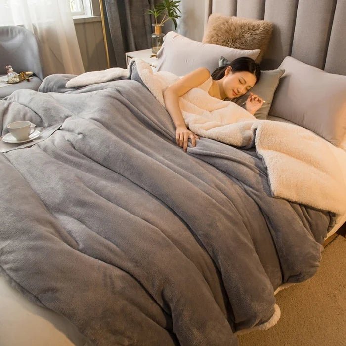 Double-Sided Flannel & Fleece Throw Blanket – Soft Warm Blanket for Bed and Couch, 12 Colors, 5 Sizes - Nalani - Fashion Clothing and Decor