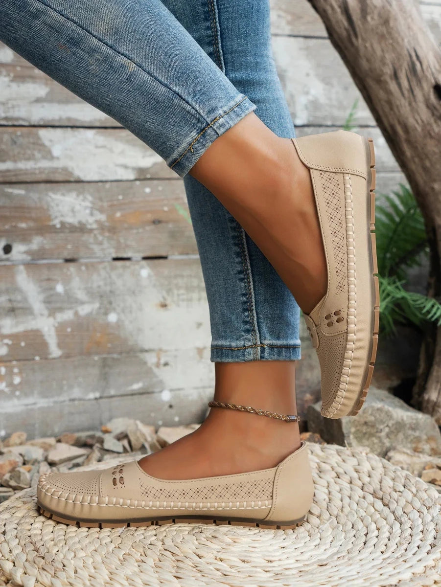 Elodie Faye Lightstep Loafers Soft PU Leather Upper Cushioned Insole - Nalani - Fashion Clothing and Decor