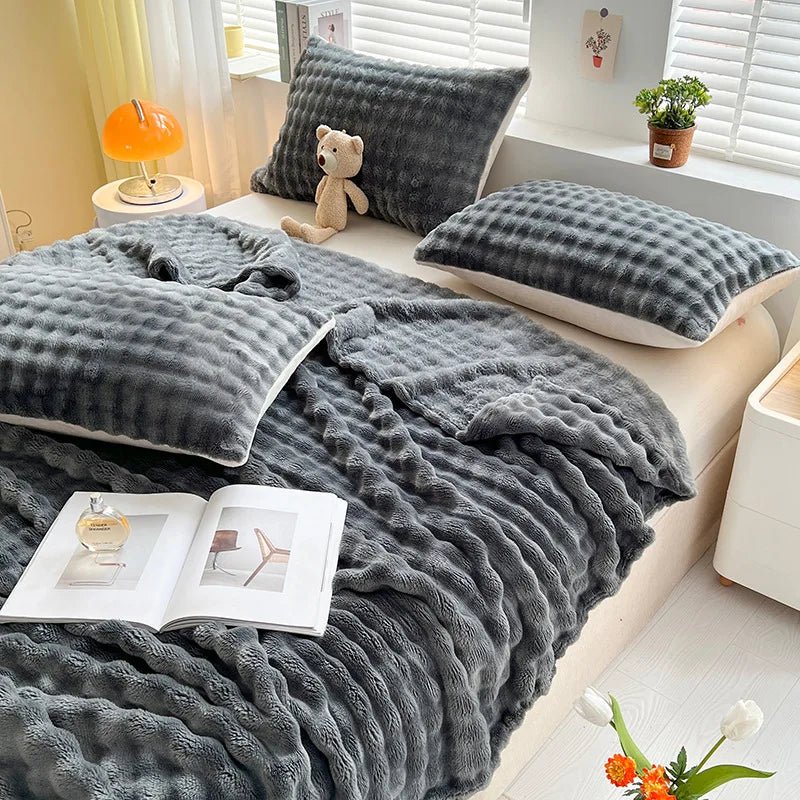 Luxury Bubble Texture Fleece Blanket – Soft Coral Fleece Throw Blanket for Couch & Bed, Plaid Faux Fur Pattern – BubbleNest - Nalani - Fashion Clothing and Decor