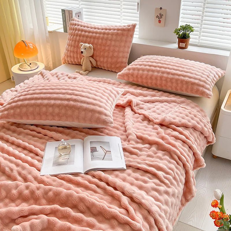 Luxury Bubble Texture Fleece Blanket – Soft Coral Fleece Throw Blanket for Couch & Bed, Plaid Faux Fur Pattern – BubbleNest - Nalani - Fashion Clothing and Decor