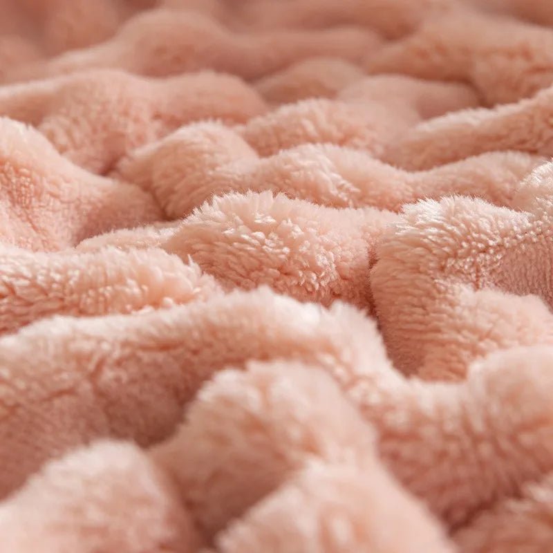 Luxury Bubble Texture Fleece Blanket – Soft Coral Fleece Throw Blanket for Couch & Bed, Plaid Faux Fur Pattern – BubbleNest - Nalani - Fashion Clothing and Decor