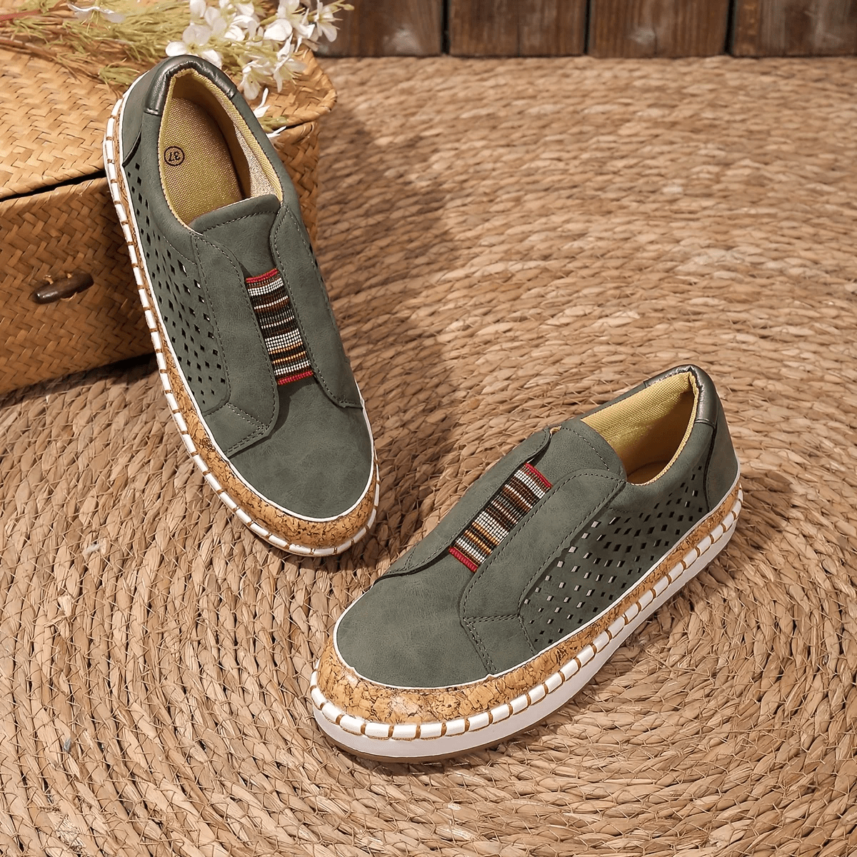 Mareva | Fashionable low - top sneakers for women | Slip - on - Nalani - Fashion Clothing and Decor