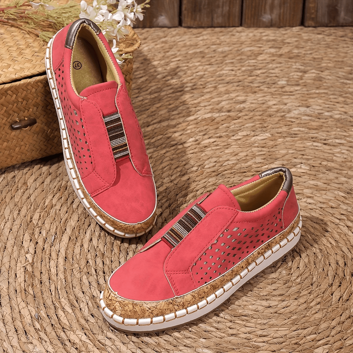 Mareva | Fashionable low - top sneakers for women | Slip - on - Nalani - Fashion Clothing and Decor