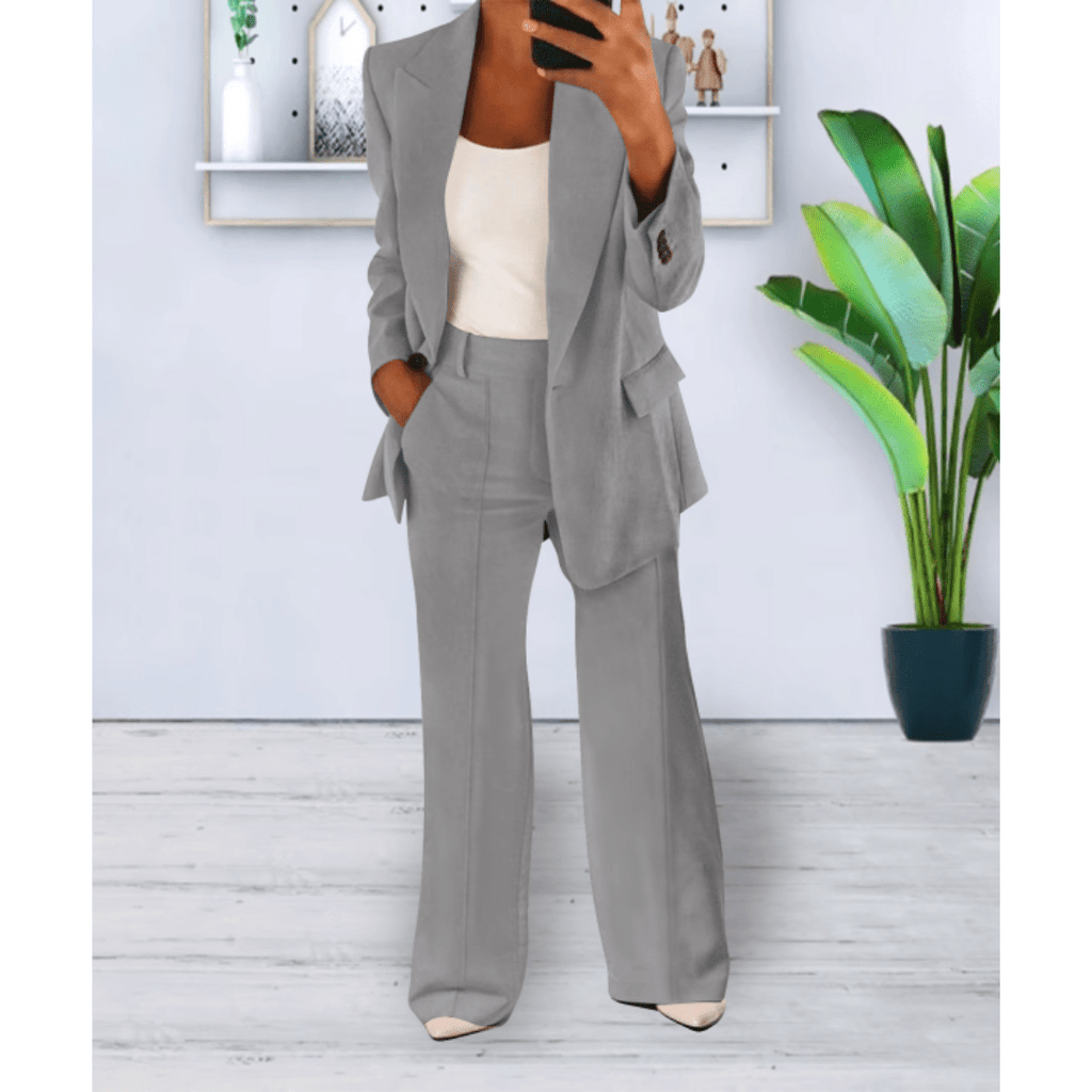 Maris | Two - piece women's suit with pockets | Relaxed fit - Nalani - Fashion Clothing and Decor