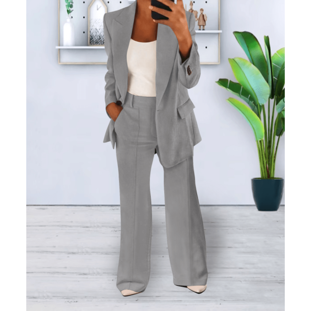 Maris | Two - piece women's suit with pockets | Relaxed fit - Nalani - Fashion Clothing and Decor