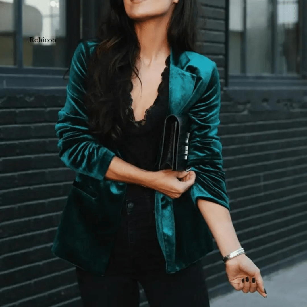 Modern slim - fit women's blazer with buttons and pockets | Notched lapel - Nalani - Fashion Clothing and Decor