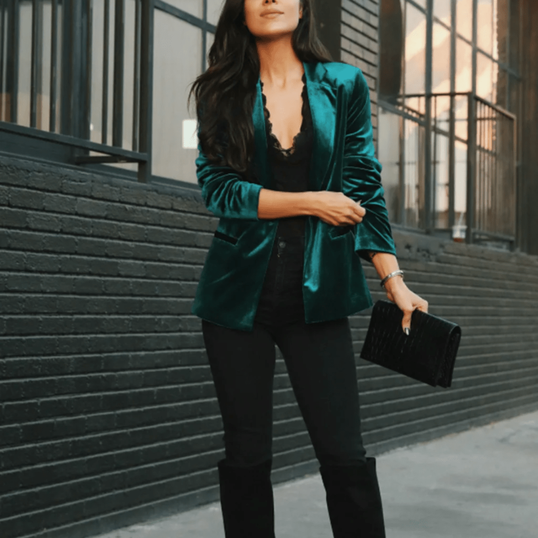 Modern slim - fit women's blazer with buttons and pockets | Notched lapel - Nalani - Fashion Clothing and Decor