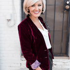 Modern slim - fit women's blazer with buttons and pockets | Notched lapel - Nalani - Fashion Clothing and Decor