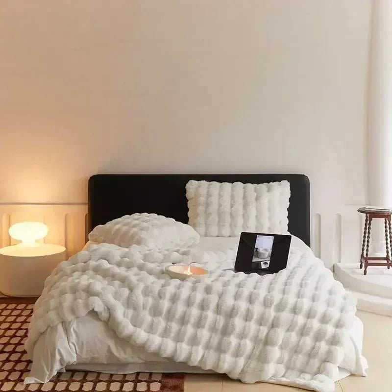 Portable Fluffy Faux Fur Blanket – Soft Fuzzy Throw Blanket for Sofa, Bed, Car & Travel, Anti-Pilling, White – VeluLuxe - Nalani - Fashion Clothing and Decor