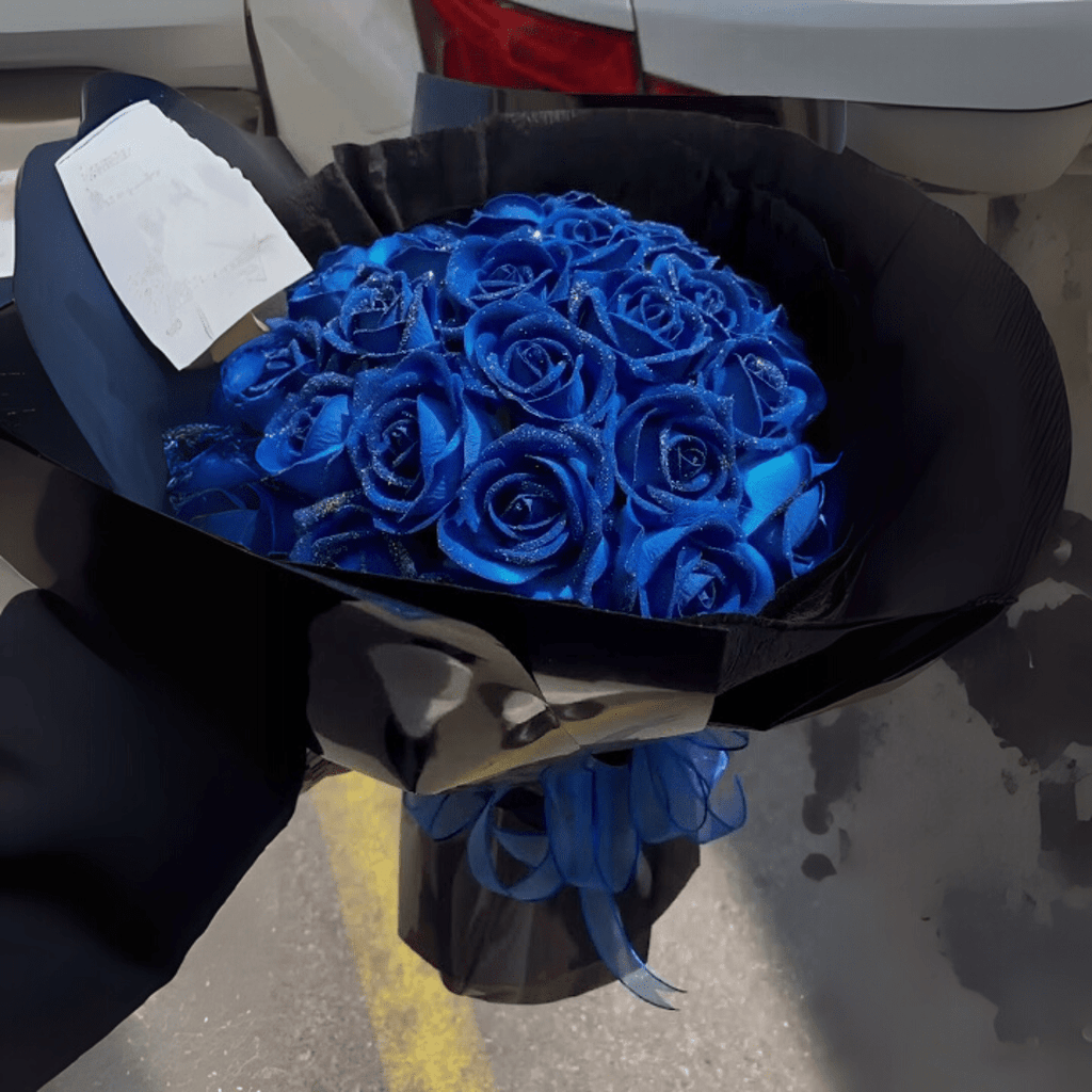 Preserved Roses – Long Lasting Real Roses in Gift Box, Forever Roses Red or Blue, 30 or 50 Pieces – RoseLure - Nalani - Fashion Clothing and Decor