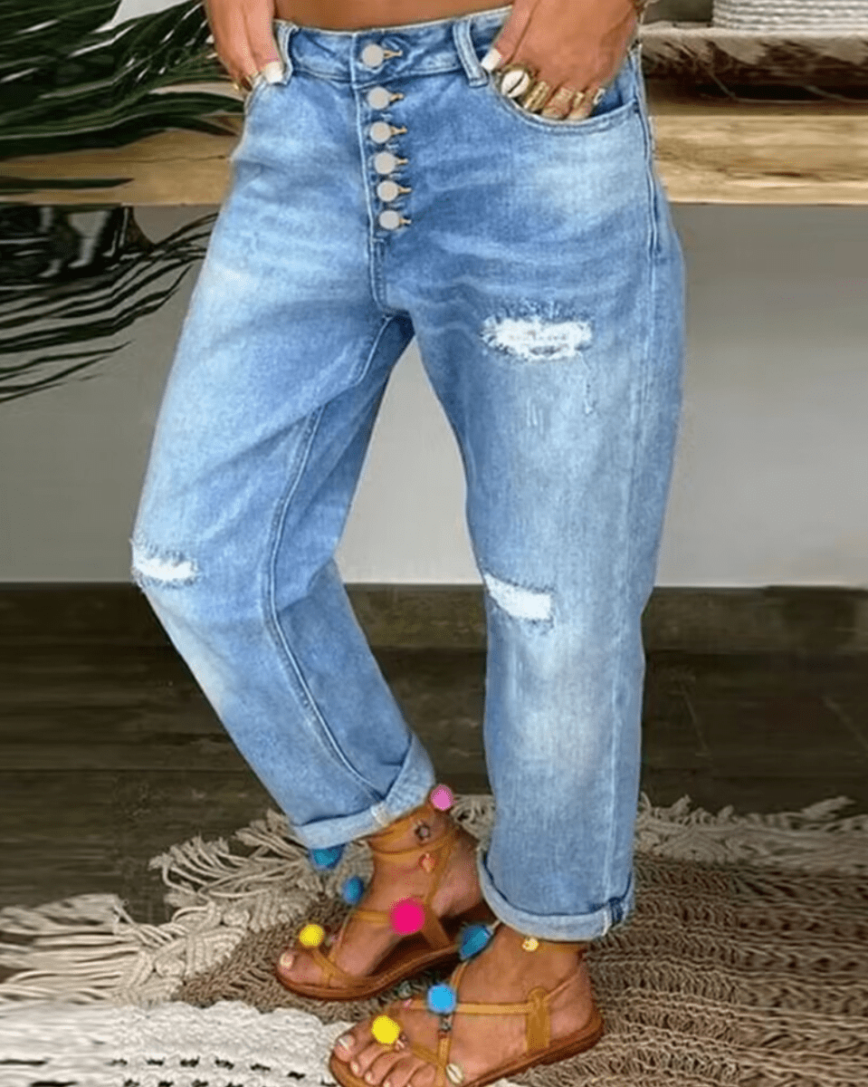 Sorelle | Ripped jeans for women with a tapered leg | Straight leg and mid - rise - Nalani - Fashion Clothing and Decor